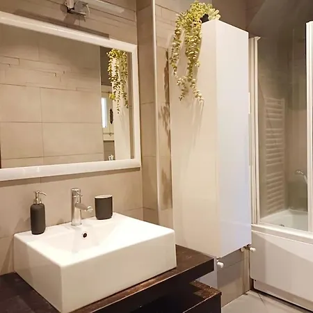 Splendido Alloggio Con Cortile Privato